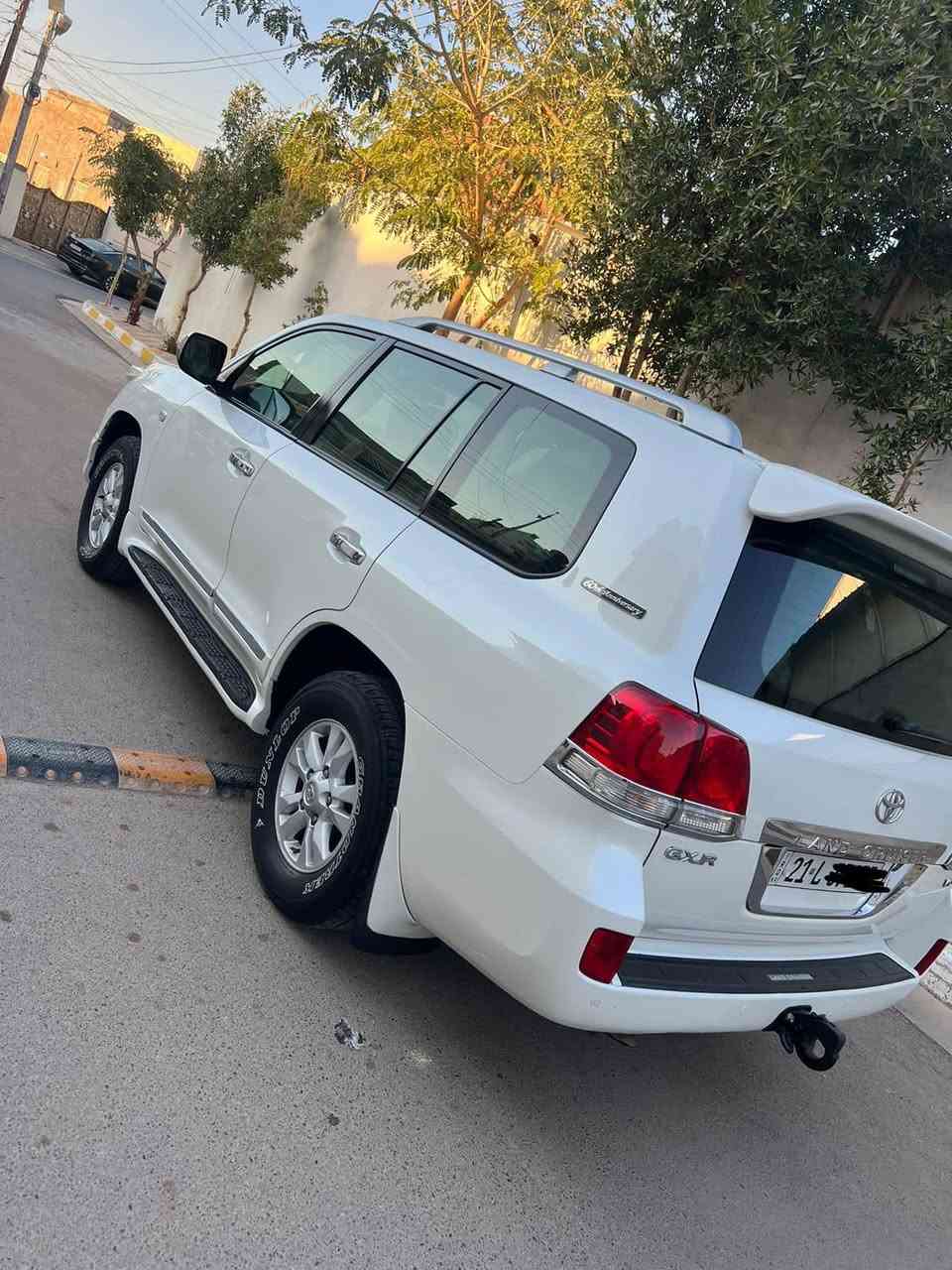 للبيع لاندكروز 2011 ستيتيه اصليه فول مواصفات GXR v6 السياره كفاله عامه ماشيه 150 الف حقيقي سبير ما نازل رقم سليمانيه الجديد تحويل ثاني يوم مكان السياره الانبار الرمادي سعرها 330وبيها مجال 

‭0783 281 7280‬
