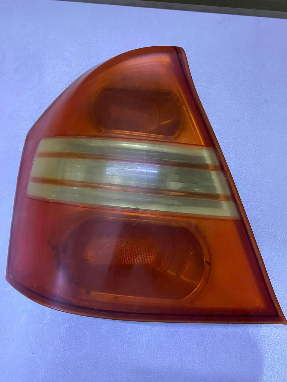 بك لايت ليفان 620 جهة اليسار
نظيف بس مقحل شويا
السعر 25 الف
العنوان موصل
***********
