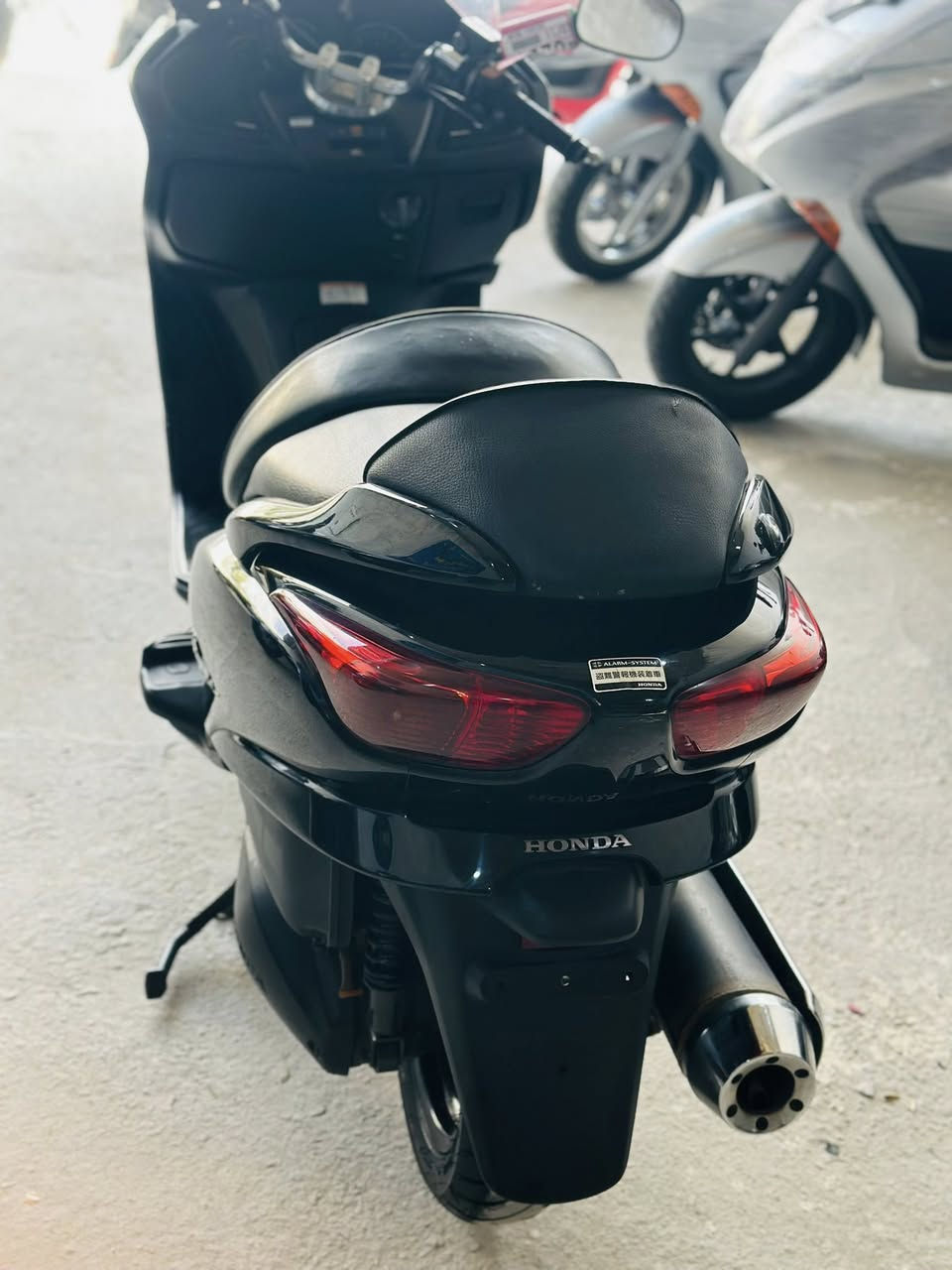 سلام وعليكم شباب 0/8 عميه بلاد داخل انبثري  مكفوله كفاله عامه  شرط مزاد اليابان🇰🇷 توصيل متوفر العنوان البصره القرنه        لاسفتار *********** ***********معرض فورزا العراق
