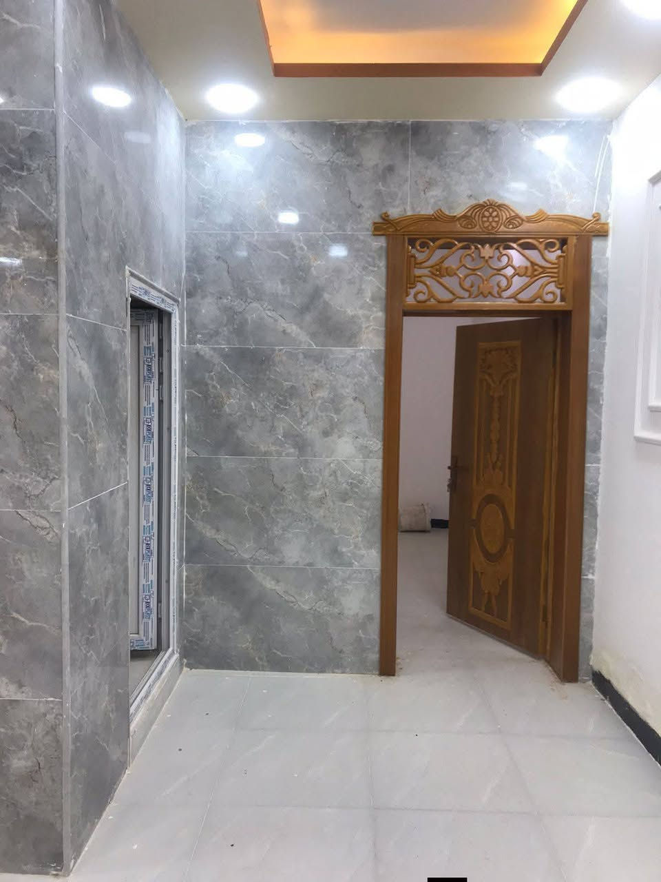 محبي الأناقة والجمال! 🏡 ***********
150 متر للبيع طابو زراعي سند 25 قرار محكمه مرقم ومشمول بالتطويب موقع البيت ملحق قريه الغدير قريب علتجاري اربع سايدات جهه القريه موقع ممتاز شغل البيت درجه اوله نضام تركي بروفايل صاله وستقبال ومطبخ وغرف نوم 2 وصحيات داخليه وخارجيه +2مناور بلبيت للاستفساراكثر اتصل وتدلل ***********
