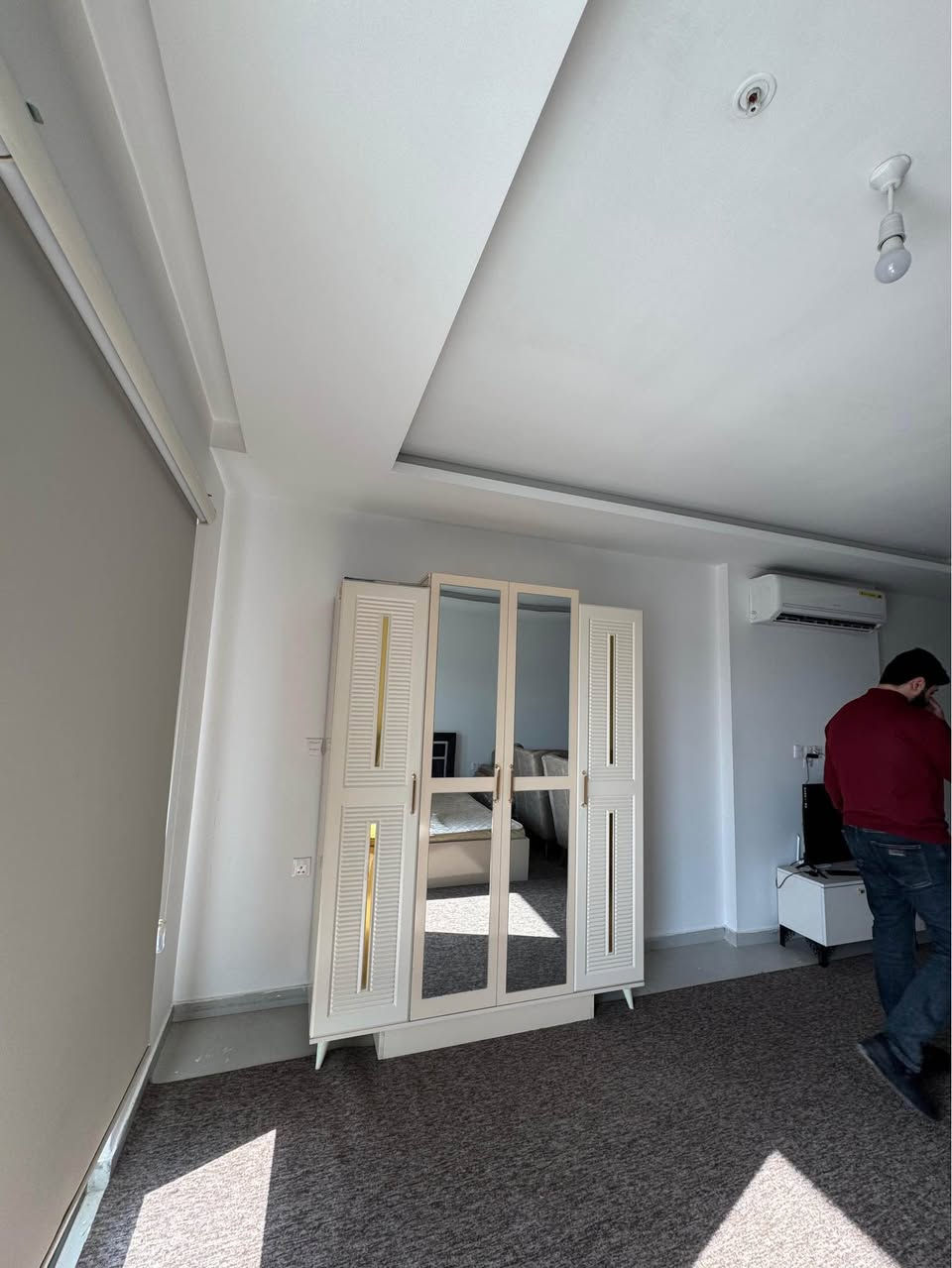 Bakhtyari twin tower 
Furnished studio for rent 
Floor 13 
55 sqm
375$

+964 750 182 9191 
+964 783 439 4492 

شقة مؤثثة للايجار في بختياري توين تاور 
ستوديو بمساحة ٥٥ متر 
طابق ١٣ 
سعر ٣٧٥ دولار اجار شهري يندفع مقدمة ثلاث شهور 

***********

#اربيل #عقارات #شقة أربيل, العراق
