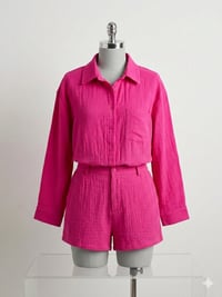 شورت • قميص • ملابس