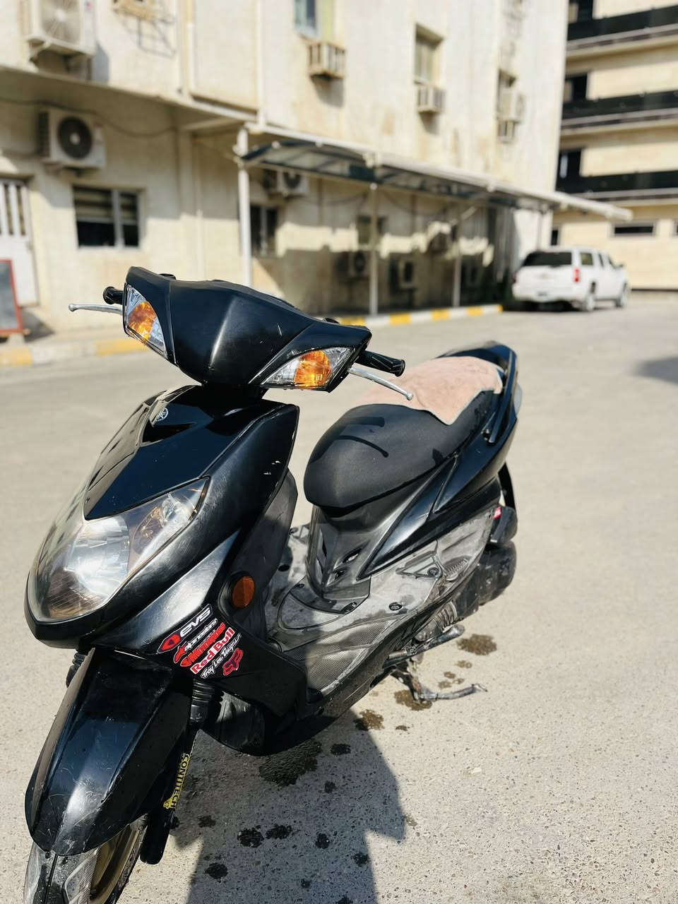 السلام عليكم شبابنا الطيبة دراجه سكنس فحل نوزل
الدراجه بلاديه مابي نقوصات لا كلاجات ولا دبلات
الدراجه بيها دسك خلفي محور من كوريا مو بالعراق
وفجها موجود بس يرادله لحيم شرط نكره صبح متعب 
سعرها 700 وبيها مجال مكاني بغداد الشعب
***********
