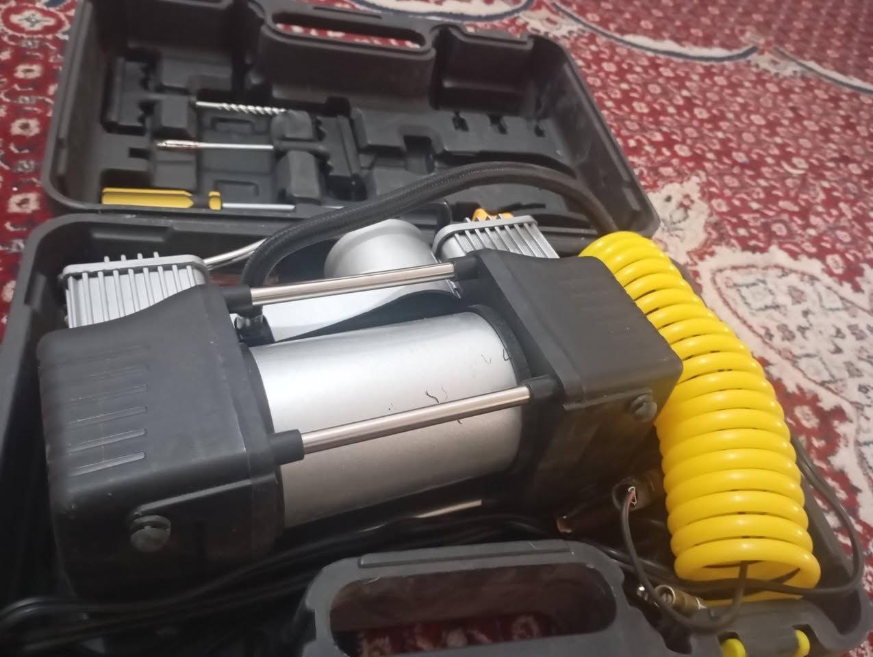 كمبيريسر تايرات للبيع جديد أتصل على الرقم ***********
