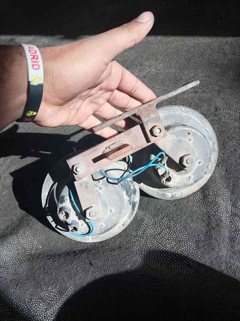 السلام عليكم شباب هورن بوش سويدي اصلي متروك يحتاج ادامه
ب200 قفل
واتساب ***********
