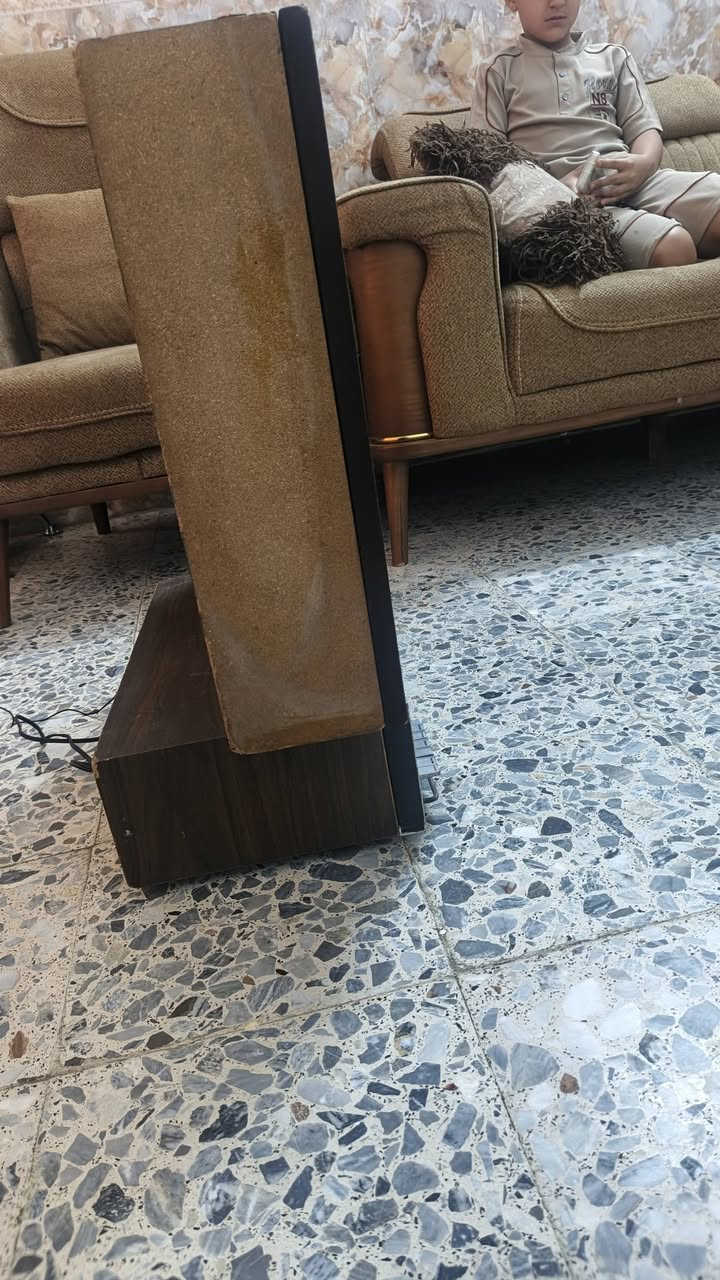 السلام عليكم عندي مسجل ريزنك للبيع قديم وشغال بس ماعرف بي قديم عدنه قيم واخذ بغداد المعامل تعال افحص واخذ ***********
