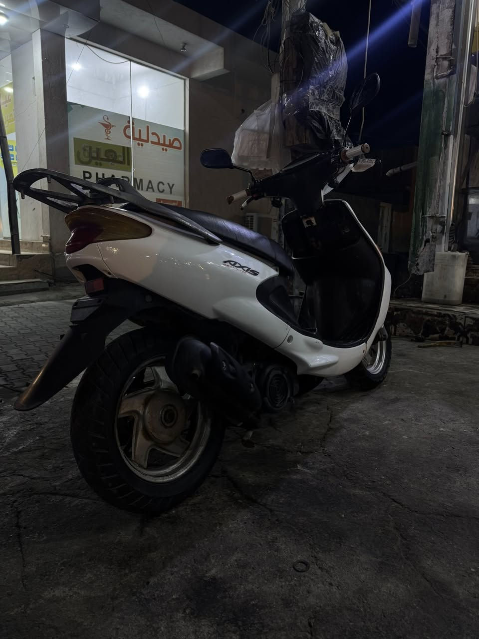 رقم صاحب الدراجة (***********)
دولفين ياباني نكرة بكل وقت مكينة ناعمه 
كهربائيات لايت بكلايت اشاير هورن زينون شغال
تواير جدد دبلات امامي خلفي شغال كفرات جدد
السعر 360 ترهم مراوس سماوة سايدين حي الصدر 
مجاور احمد جمعة ابو الأستنساخ
