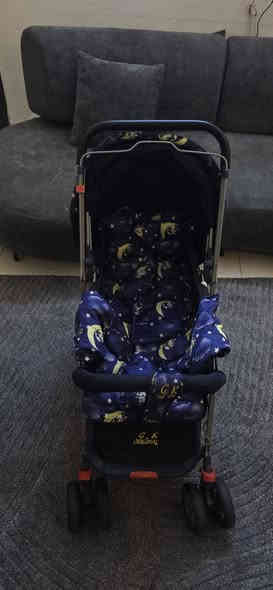 عربانة طفل
نظيفة جدا استعمال قليل..
قرب تقاطع درويش
للاتصال ***********
 السعر 60 الف
