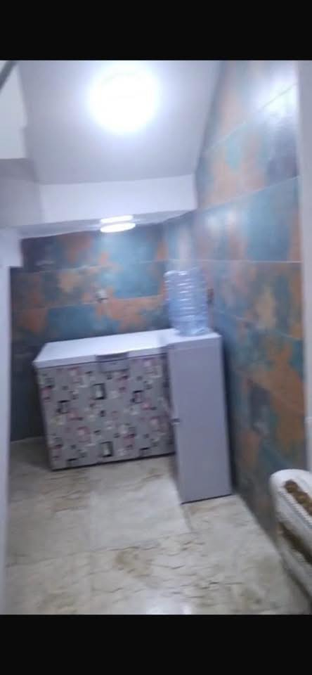 بيت للبيع 🏡 الاسكان الصناعي النزله الجامع قرب مركز الشرطه 
المساحه ١٥٠ متر طابقين بناء درجه اولى (6غرف )
للاستفسار *********** ☎️
