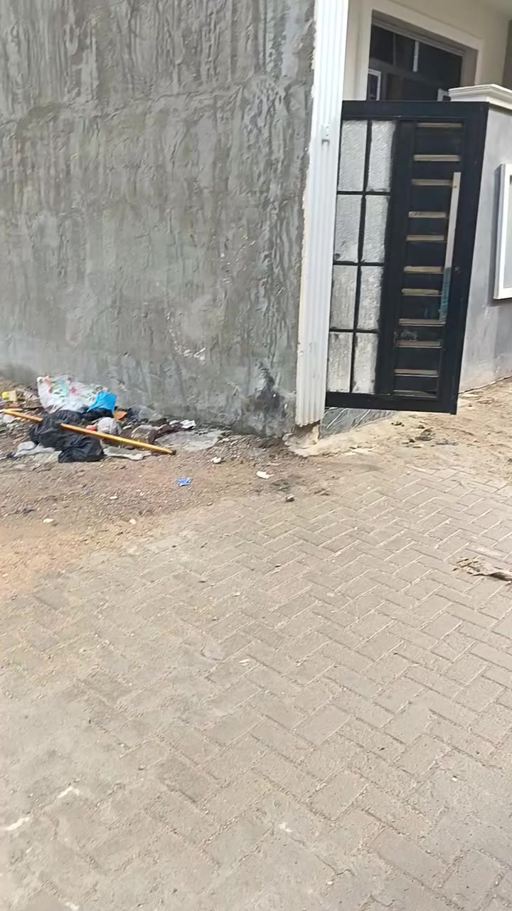 السلام عليكم ورحمة الله وبركاتة بيت الإيجار مساحه ٥٠ متر واجهيا ٥ بيت يتكون من صاله ومطبخ غرفتين منام بيت نظيف كلش يجاره ٤٥٠ والتفاصيل ***********
