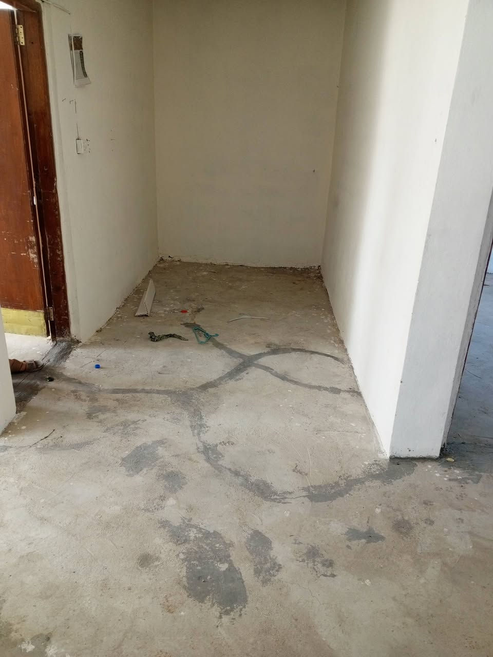 السلام عليكم
دار للبيع
نوع العقار ٢٣٠
مساحه ١٠٥ بناء ١٠٠ مربع
يتكون من حديقه طرمه كاشي
ستقبال +صاله صغيره +صاله كبيره
+مطبخ +غرفه منام+منور +حمام تواليت مختلط صب +السق سندويج ضاغط +الارضيه صب بل كامل من عده طرمه كاشي الدار داخل بلديه +طابو صادر وارد اكتبك عليه باي مكان موقعه كاطون رازي خلف المشروع قرب جامع سيد طارق النعيمي تبليط يبعد عن البيت ٨امتار كلشي قريب عليه مدرسه جامع اسواق البيت كامل وطنيه مولد انره نت سعر كل هاذه البيت ٢٦ مليون بي مجال بسيط الي حاب يتفضل على هاذه رقم او ماسنجر ***********
