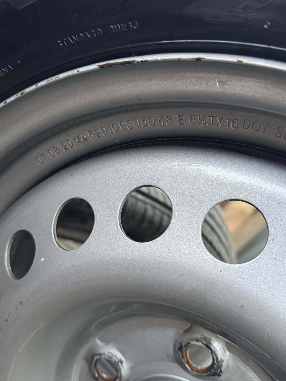 السلام عليكم تخم ويل مصبوغ جديد  وتاير  نتاج 24 حجم 16  البيع مكاني نجف *********** السعر 200
