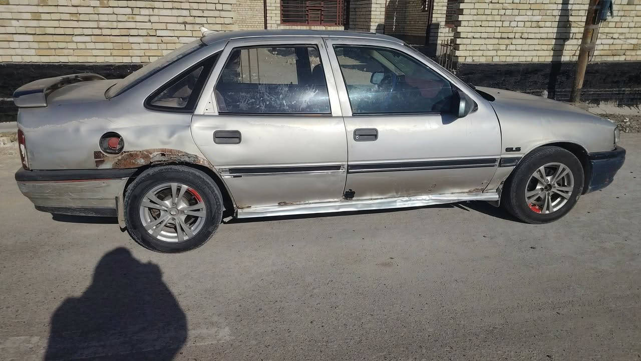 سلام عليكم البيع وبل فكتره موديل 1992 مكفوله مكينه وكير عله شرط رقم مثنئ تحويل مباشر مكان ديوانيه سعر 22 وبيه مجال بصيط مكلف بنشر ***********
