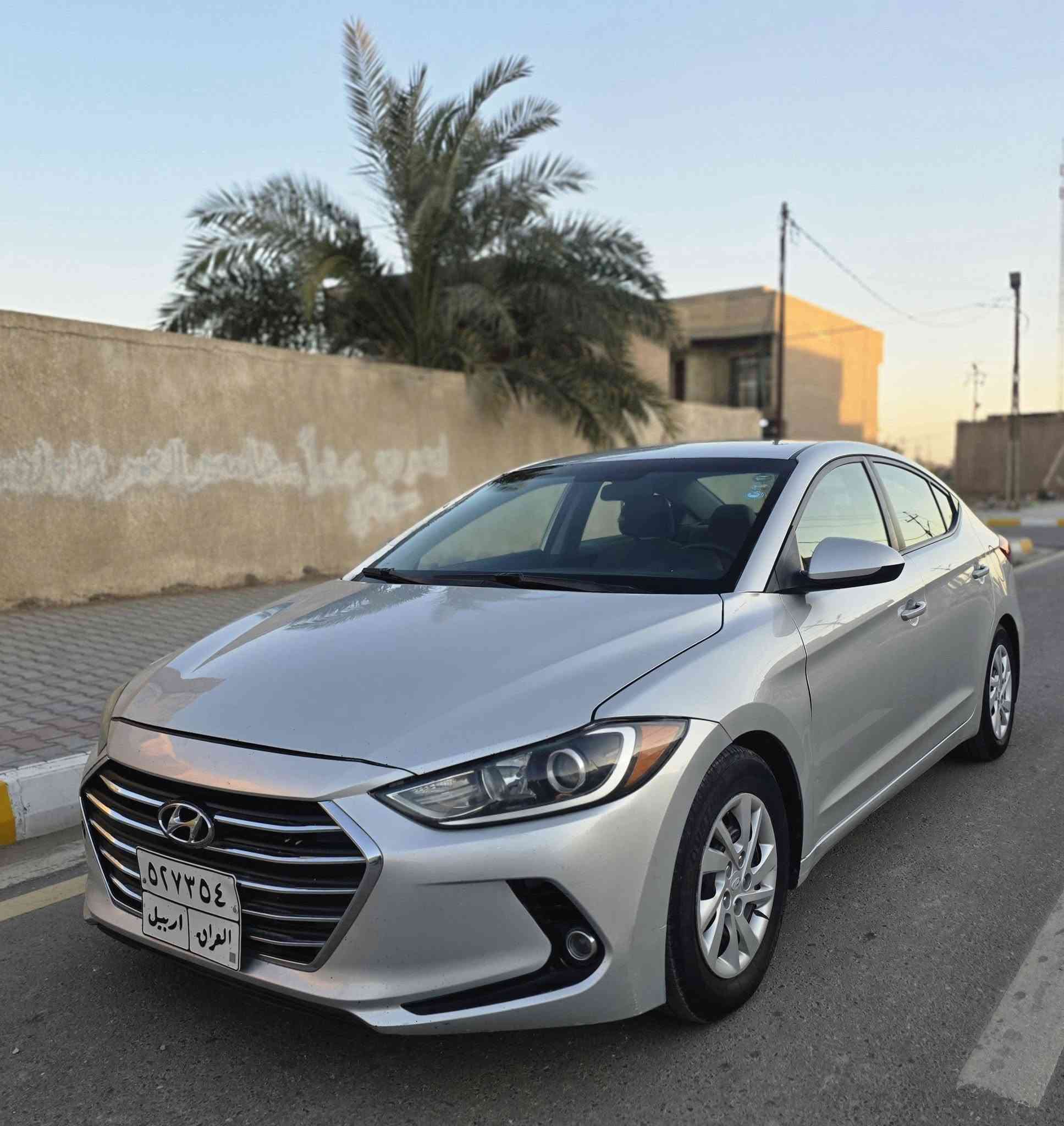 النترا موديل 2017
بأسم كردي وكاله تحويل حاظر .. وارد أمريكي ضررها بنيد وجاملغ فقط  بدون دواخل مكينه 2000 دوش مامفتوحة
 حداديه صدر مكينة كير تبريد تدفئة خير من الله 
مكان السياره صويره 
 119 وبيها مجال للطيبين
رقم الهاتف ***********
