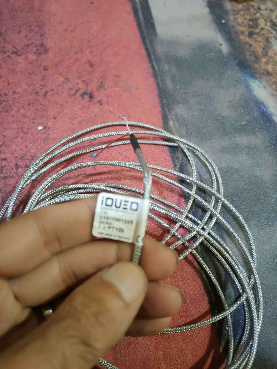 اغراض حساسات
المنتج عبارة عن كابل حساس حراري (Thermocouple) من نوع PT100 لقياس درجات الحرارة.يتميز الكابل بوجود جديلة معدنية (تغليف فضي) لحماية السلك من الظروف القاسية.يستخدم هذا النوع من الحساسات بشكل شائع في الأجهزة الصناعية للتحكم في درجات الحرارة.
السعر ٢٥ الف البصرة, العراق


**إذا كنت صاحب هذا الإعلان وتريد حذفه لأي سبب، رجاءا أرسل رسالة إلى الدعم الفني**