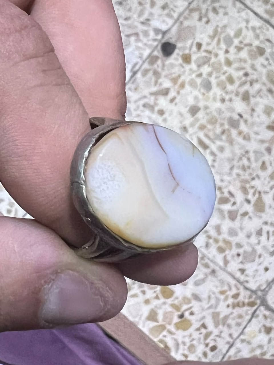 محبس فضة عقيق أبيض للبيع
السعر مناسب،


**إذا كنت صاحب هذا الإعلان وتريد حذفه لأي سبب، رجاءا أرسل رسالة إلى الدعم الفني**