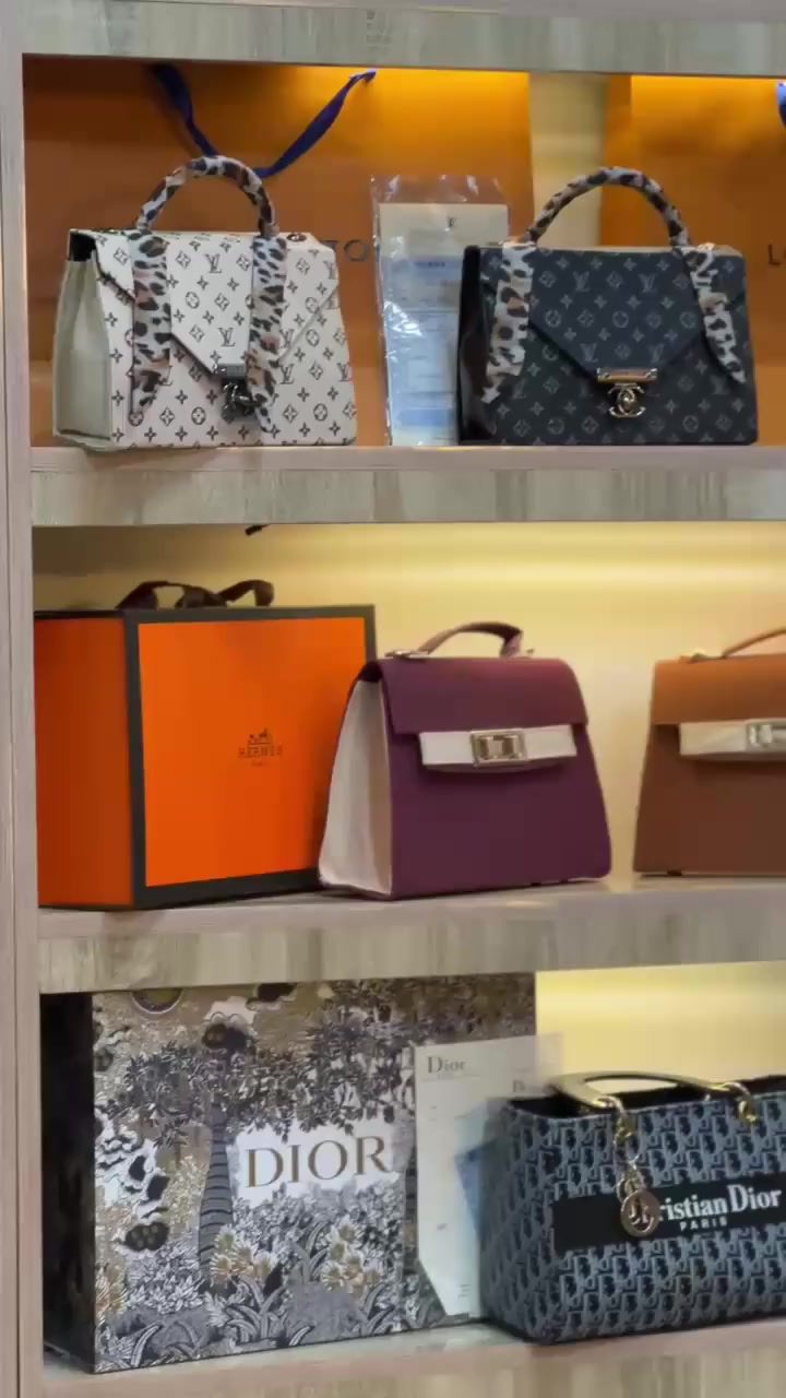 السلام عليكم
جنط للبيع باسعار مناسبه 

للاستفسار على الرقم ***********

قطع محدوده وتوصيل مجاني داخل الخور
