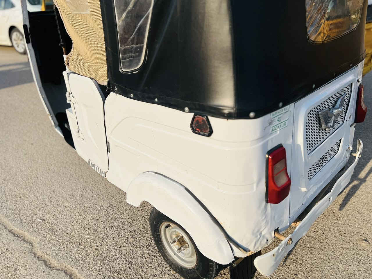 السلام عليكم..
تكتك للبيع موديل21(اوراق)ماشي بلمعامله مال ترقيم وحاجزلها رقم بس تكمل الاجرائات وتستلم سنويه

تكتك خير من الله جاهزه كشر بس طخات بسيطه وخياسات مصلحه كدامكم بلصور واضح محرك لاتنقيص لاتبخير كلجات كهربائيات كله فول شغال سعرهاا 6500 وبيها    مجال قليل مكاني واسط النعمانية شراي يتصل ويدلل

((***********)).
