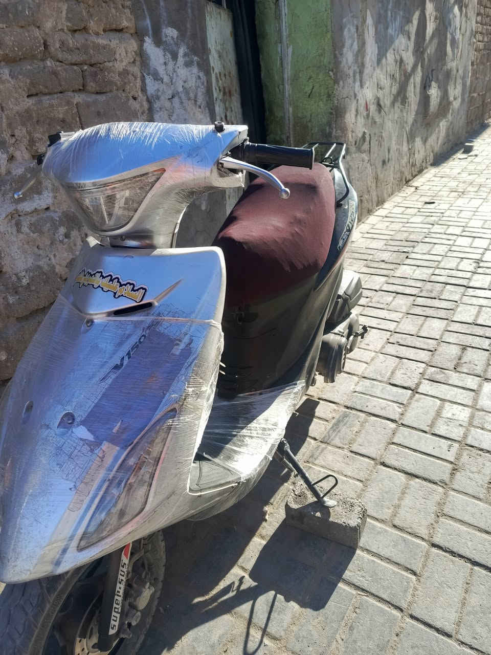 سلام عليكم درجة للبيع حلوه كله شغال سلف وهندر كهربيات شغال محرك ناعمة اسمه ادرس كله  شغال مكاني كربلاء حي الغدير+سعره 150الرقم ***********
