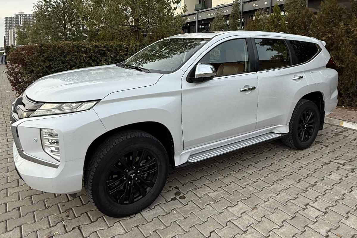 مستەربۆشی پاجیرۆ 2020 فوول مواصفات  خلیجی
تەنها 83000km ڕۆیشتووە
مەکینە 3000 مەرغوب V6
2 پارچە و پەڵەیەک بۆیاخی هەیە
ڕەقەم اربیل
سەنەوی تا 2027تازەیە
هیچ مەسرەفێکی تێدا نییە 
شوێن سلێمانی 

سعر: لە کۆمێنت داوای بکە ڕاستەوخۆ بۆت دێت 📥 

گێڕ و مەکیەنەی بەشەرت ئەکسل بەشەرت 
هیچ کێشەیەکی تێدانیە 

ژمارەی خاوەنەکەی 
***********
