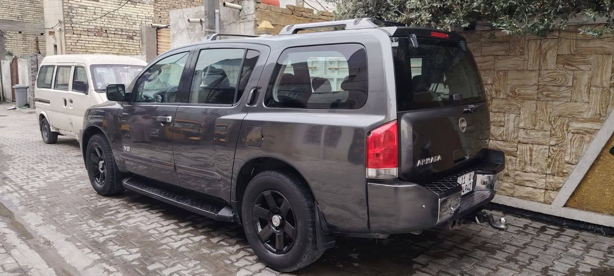 السلام عليكم للبيع نيسان ارماده موديل 2007 سياره جديده وجاهزه مابيهه نقص كير مكينه خير من الله بيهه شلعه تشلع التبليط بيهه قطعه صبغ بس رقم دولي الجديد   مكاني بغداد رقم الهاتف ***********السعر 80
