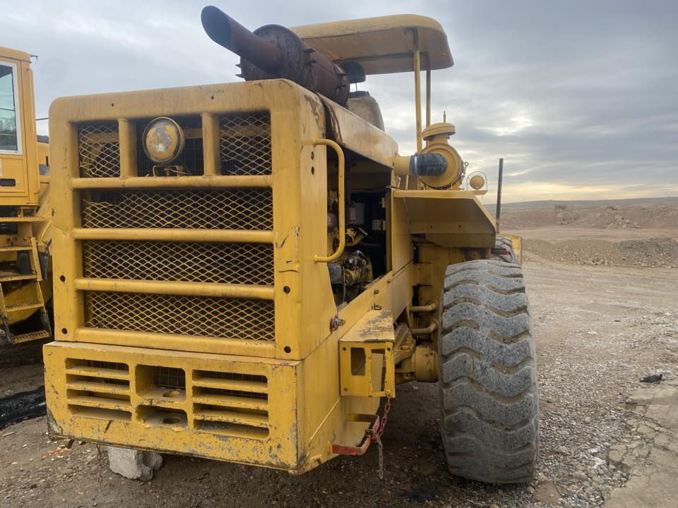 شفل للبيع حجم ٨٠ موديل ٨٢ مصبوغ عام رقم وسنويه تايرات نضاف دفع رفع فول راديتر جديده فقط محرك گايم سعر ١١٠ بي مجال اتصال ☎️ ***********
