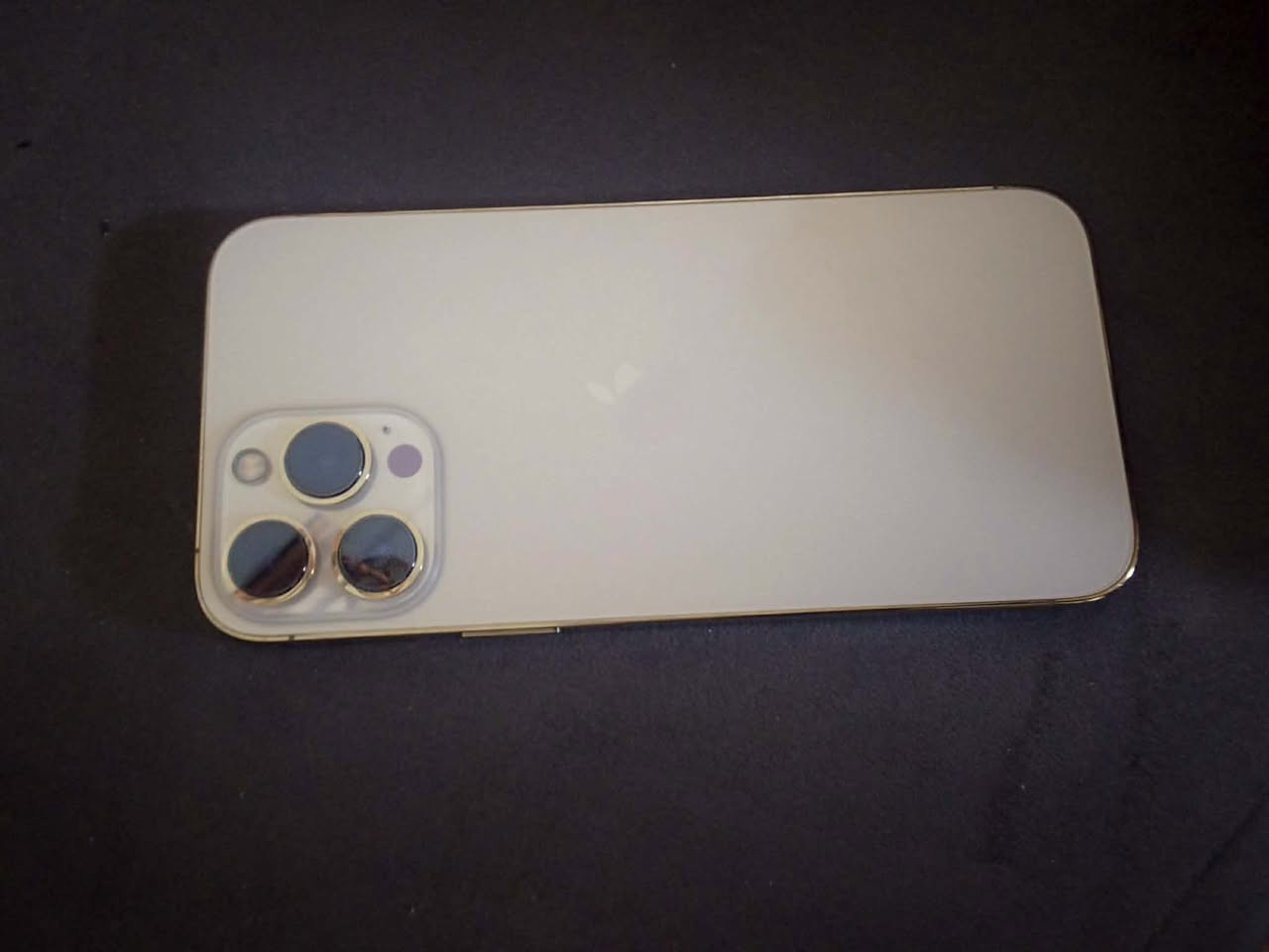 أيفون 13 برو ماكس شرق اوسط  بطاريته 81  مكفول سعر 700 بغداد ***********
