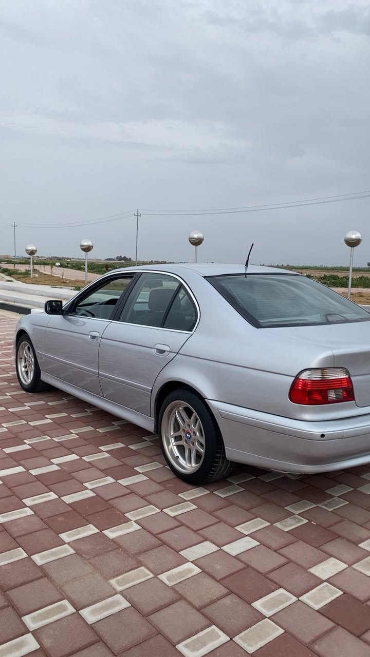 اللهم صلي على محمد وال محمد
السلام عليكم
الله يعمر حلالكم وحلالي 
صقر 2000 
544i 
داينمو مي 
رقم بغداد ب اسمي 
ورقم مميز 4 ارقام 
وشبة ؏ حجم السيارة
فول وارد يابان 
غرفة كهرباء كاملة وكشنات M
بردة خلفية كهرباء 
دبل تلفون 
دبل اضائة قراءة
دبل مسجل وتحكم بردة خلفية VIP
مكينة صفر ممشاها قليل
صدر امامي خلفي جديد
مصبوغة عام اثر جراد
لا حادث ولا طخة الفضل  مـטּ الله 
السيارة كدام عينكم صلو على محمد قبل كلشي

قبل كلشي فدوه لعمرك اذا مو شراي لتتصل علية فدوه اروحلك 
لتفاصيل اكثر  واتساب واتصال
*********** مكان السيارة سامراء 
اترجاك مو شراي لا تخابر وتعامل
