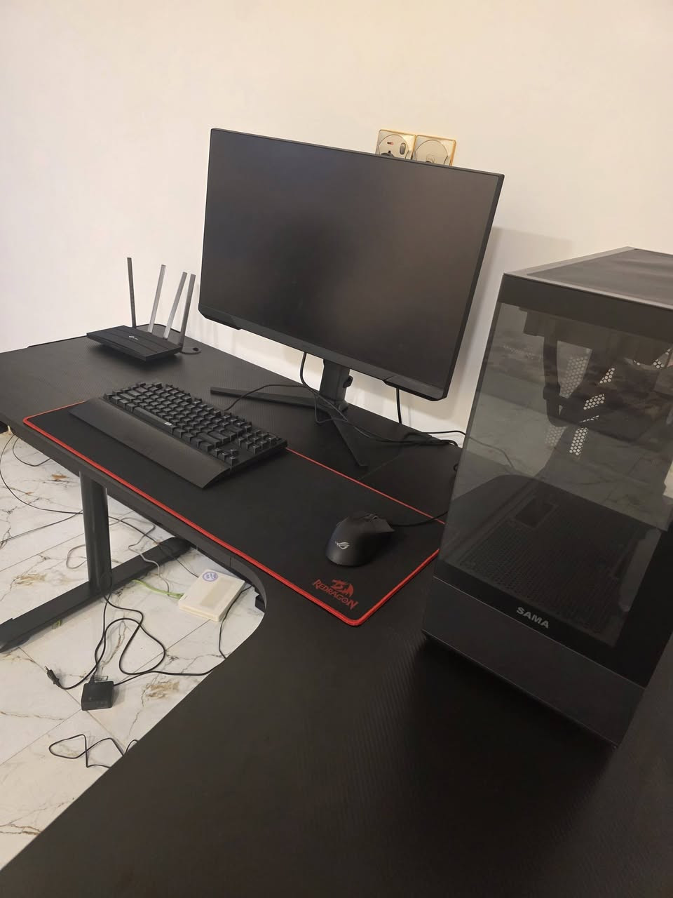 سلام عليكم pc للبيع استخدام قليل
معالج ● core i7-13700kf
 كارت الشاشة ● G FORCE RTX_4060   
اللوحة ● الام tuf gaming b760_plus wifi 
 الرام ● ires DDR5 6400  حجم 32 GB
الهارد ●  ssd تيرا ونص 
التبريد المائي ● ​​DeepCool LT720 
مزود الطاقة ● Xigmatek thor T750 
الكيس ● SAMA Neview 3321
الشاشة ● Samsung Odyssey G3 (G32A) 165hz. 27 
كيبورد ● Redragon K588
يو بي اس ● اونلاين KSTAR 24 v
 وياها كرسي كيمنك + ميز تفصال 
السعر 2,500,000 كاملة هيه والملحقات 
رقمي ***********
