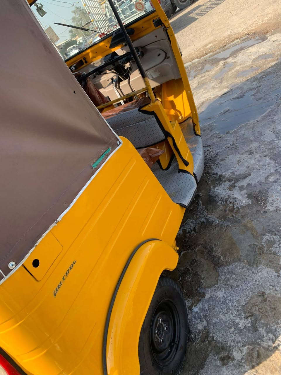 تكتك ٢٠ رقم واسط  نضيفه مكاني الشعله  ***********
