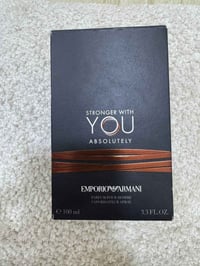 سترونجر وذ يو ( ابسلوتلي ) اخذته قبل فتره وما استخدمته ولا رشه بس فتحت...