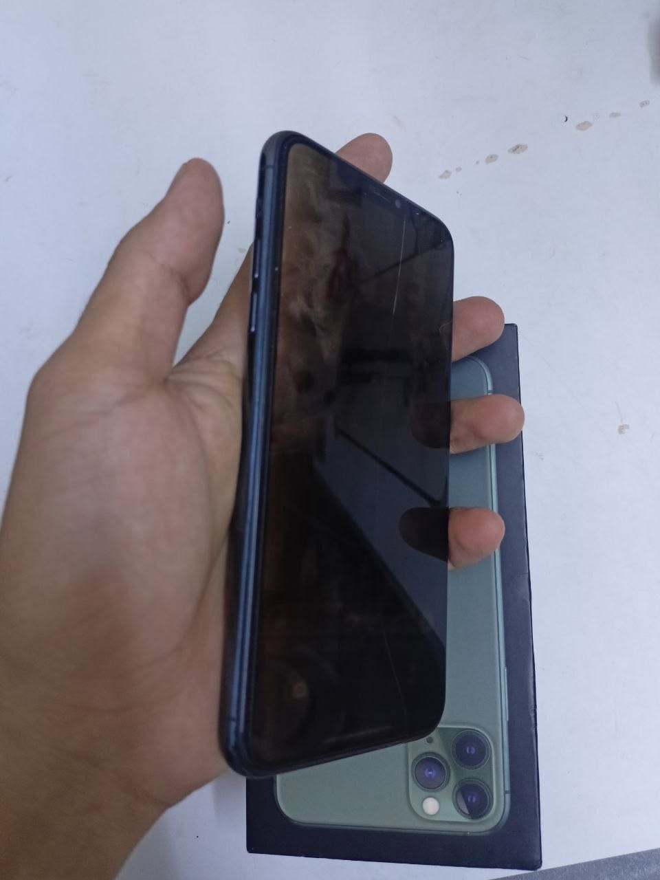 📱 للبيع iPhone 11 Pro Max
✅ سعة 256GB�✅ بطارية 87%�✅ دبل شريحة (Dual SIM)�✅ محدث لآخر إصدار iOS�✅ الكاميرات ممتازة جداً وتصوير احترافي�✅ Face ID شغال 100%�✅ الجهاز نظيف جداً وخالي من الأعطال أو الصيانة�✅ استخدام شخصي ومحافظ عليه
الجهاز جاهز للفحص بأي وقت، والجاد بالشراء يراسلني خاص.
💰 السعر: (350قفل غير قابل للتفاوض 

معاه هدية فريز


**إذا كنت صاحب هذا الإعلان وتريد حذفه لأي سبب، رجاءا أرسل رسالة إلى الدعم الفني**