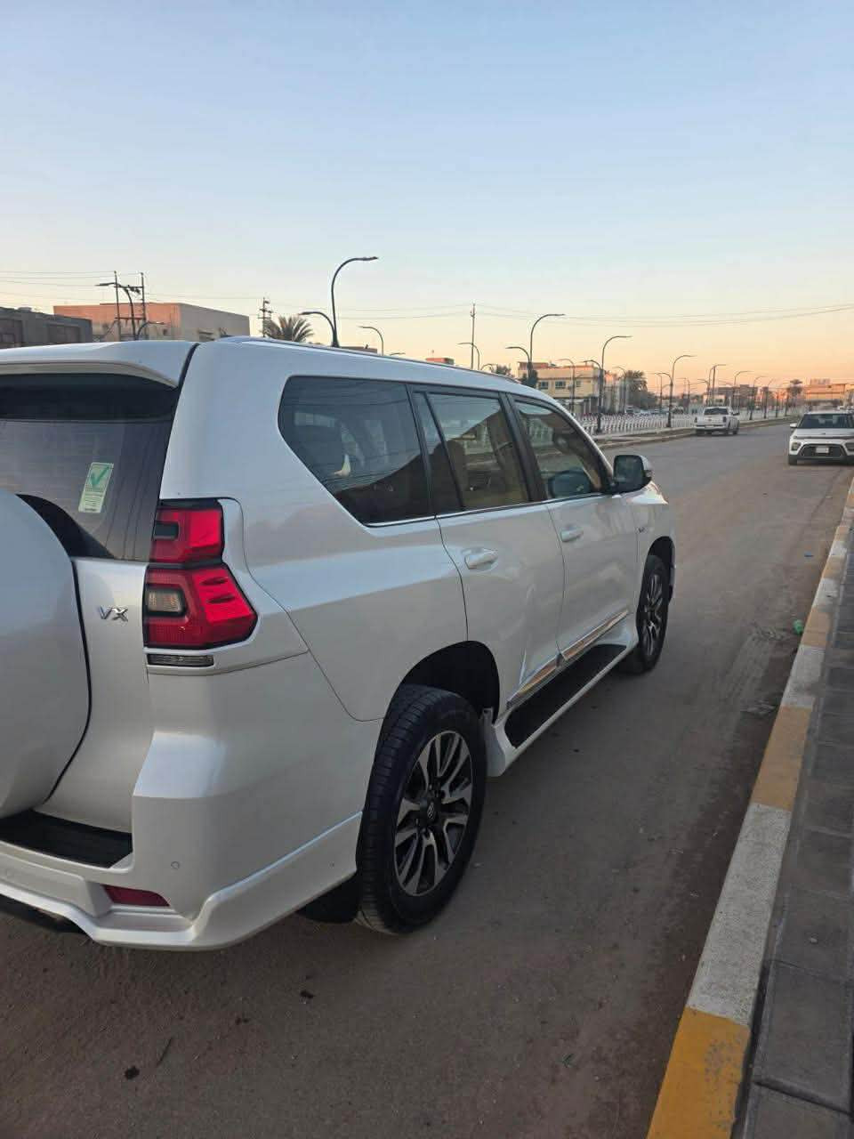 -السلام عليكم
تويوتا برادو 2023 
-مواصفات VX فول مواصفات المعروفة
-دخول ذكي تشغيل ذكي تشغيل عن بعد
-حساسات خلفية
-كامرة خلفية
-كشنات جلد كهربائية للسايق والصدر
-شاشة حجم كبير
-السيارة صيانتها يم شركة ساز ( تبديل دهن وصيانة دورية كاملة )
- ماشية 75000KM
-فتحة سقف
السيارة كاملة مكملة اني مطلعها من الشركة على ايدي بيها فقط بارد كما موضح بالسونار
 السيارة رقمها اربيل باسمي
مكان السيارة بابل الحلة
السعر 48000$
للاستفسار *********** حلة, بابل
