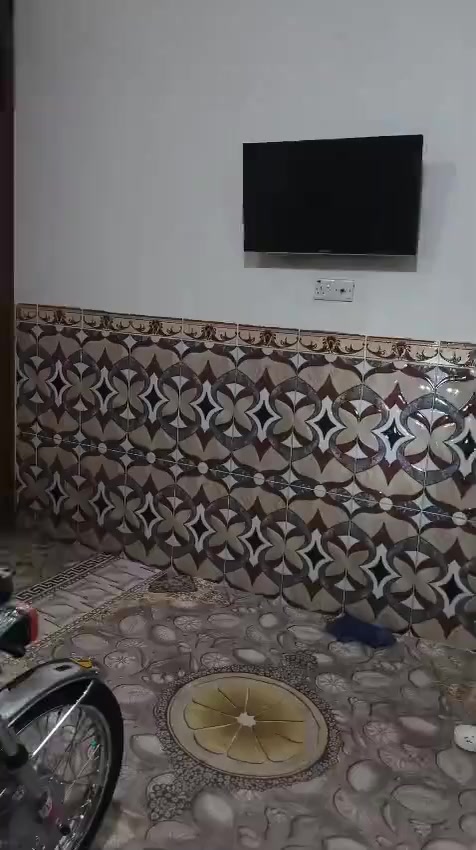 السلام عليكم دراجه للبيع شاصي سكنر وتعمير كله اصلي شلامجه***********
