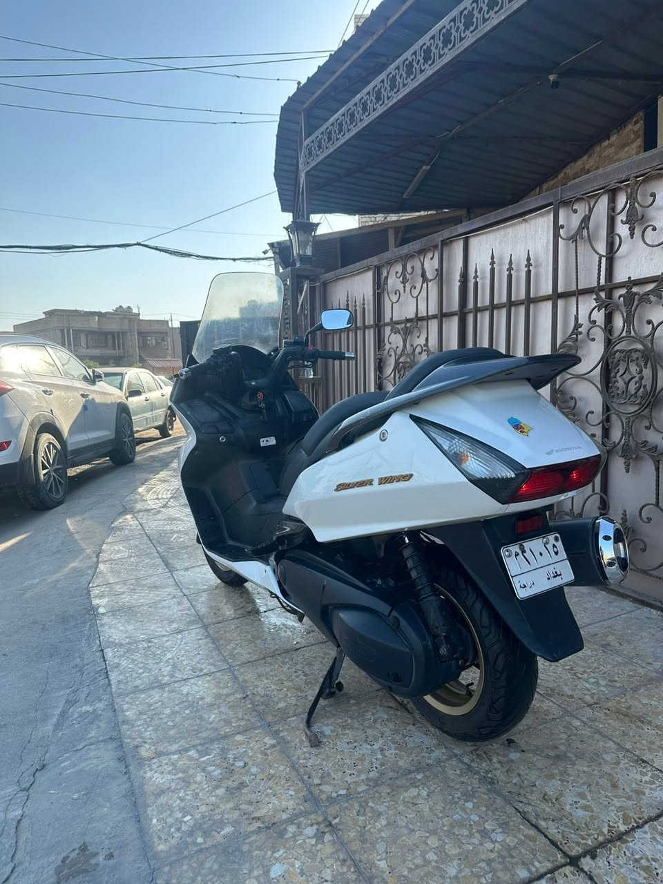 السلام عليكم اخوان سلفر 600امريكي دراجه خير من الله مكينه بعدهة بالچيس ورقم بغداد ثاني يوم تحويل دراجه نضيفه خير من الله السعر 38وبيهة مجال للطيبين الهمتم يتصل ***********
