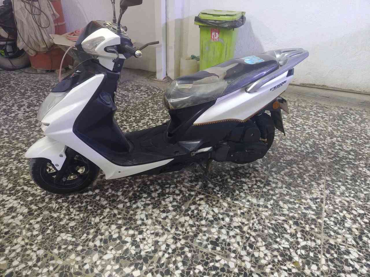 السلام عليكم للبيع دراجة سكنس شمعة محرك ماكس ياباني دراجة شغاله كله مامجفته مال بيت  المكان طويريج
رجاء . الشراي فقط يراسلني خاص


**إذا كنت صاحب هذا الإعلان وتريد حذفه لأي سبب، رجاءا أرسل رسالة إلى الدعم الفني**