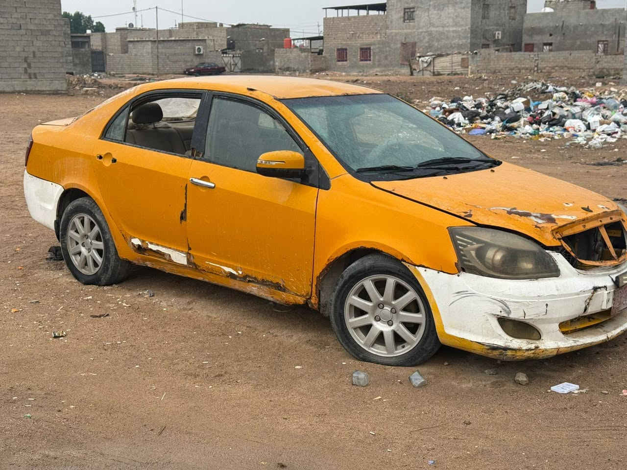 للبيع تسقيط جيلي موبل صيني مديل ١٣ رقم بصره احمر سنويه منتهيه شغاله بس تخربط المكينه حداديه تعبانه بيبان مقفلات بس جهت السايق ينفتح ما بيها جامه وره بديها خياسات على كشر تعبان  ابيع على وضعها السياره واكفه صارلها فتره (سعر ٦ وبيها مجال) العنوان البصره ابو الخصيب شارع الوسطي باقي تفاصيل اتصل على رقم صاحب السياره 0‎775 014 1432 واتساب


**إذا كنت صاحب هذا الإعلان وتريد حذفه لأي سبب، رجاءا أرسل رسالة إلى الدعم الفني**