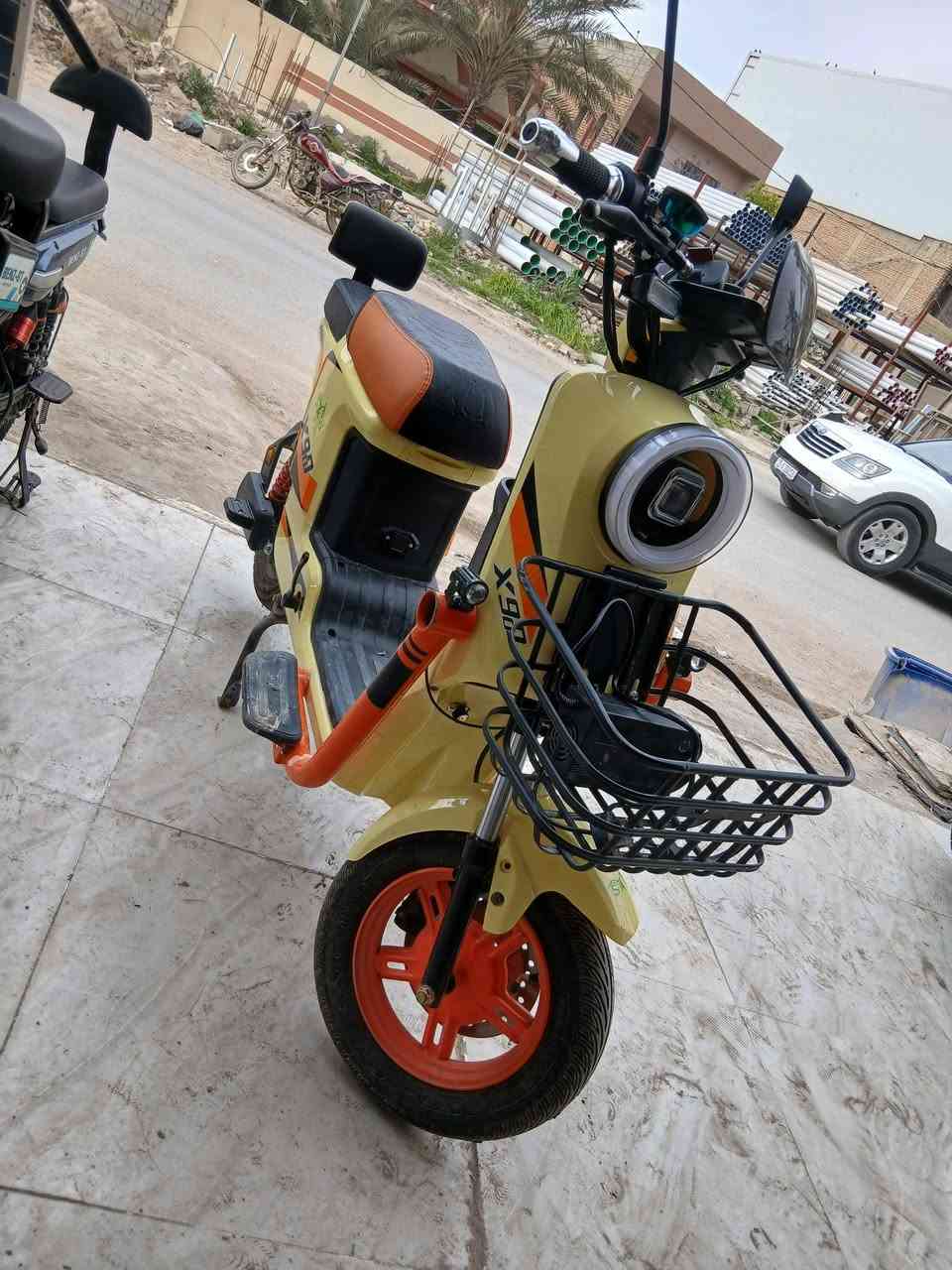 دراجة شحن للبيع موديل ٢٥ بطاريات كبار فول سعرها ٣٧٥ وبيها مجال مكاني بعقوبة مدخل مفرك ***********
