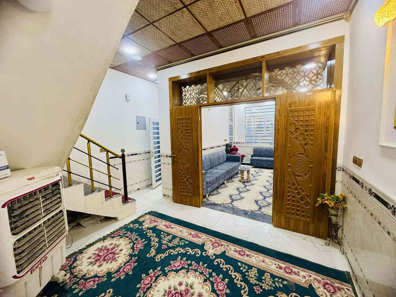 يا الله 🏠بيت  للرهن (100 متر) طابو صرف حي النداء
مجمع بيتي الثاني قرب شارع ٦٠ التبليط مال السلطان ثالث عرصه عن ٦٠
السعر الرهن 23 مليون  وبي مجال سنه وقابل التجديد  معه الثاث جاهز السكن 
شارع ١٥ مقابيل السوك 
يحتوي على طابق واحد 
 غرفه  مطبخ   صاله   استقبال
الاستفسار ***********
ــــــــــــــــــــــــــــــــــــــــــــــــــــــ
يوجود ٢٠٠ متر غرفتين
