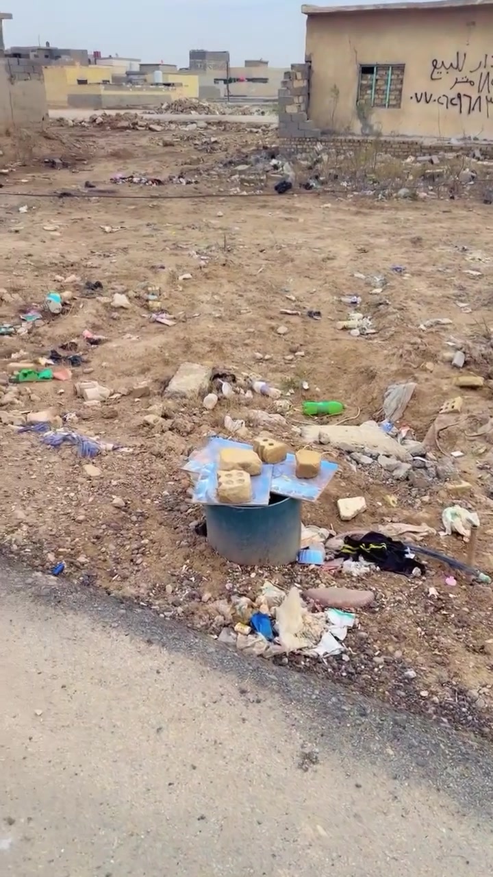 قطعة ارض للبيع مساحتها 110 متر واجهتها 6نزال 18 في منطقة الحميديه شارع السبيس قرب المسبح علما متوفره كافة الخدمات ماء تبلط مجاري كهرباء إنترنيت ضويي للاستفسار ع الرقم *********** سيد مرتضى
