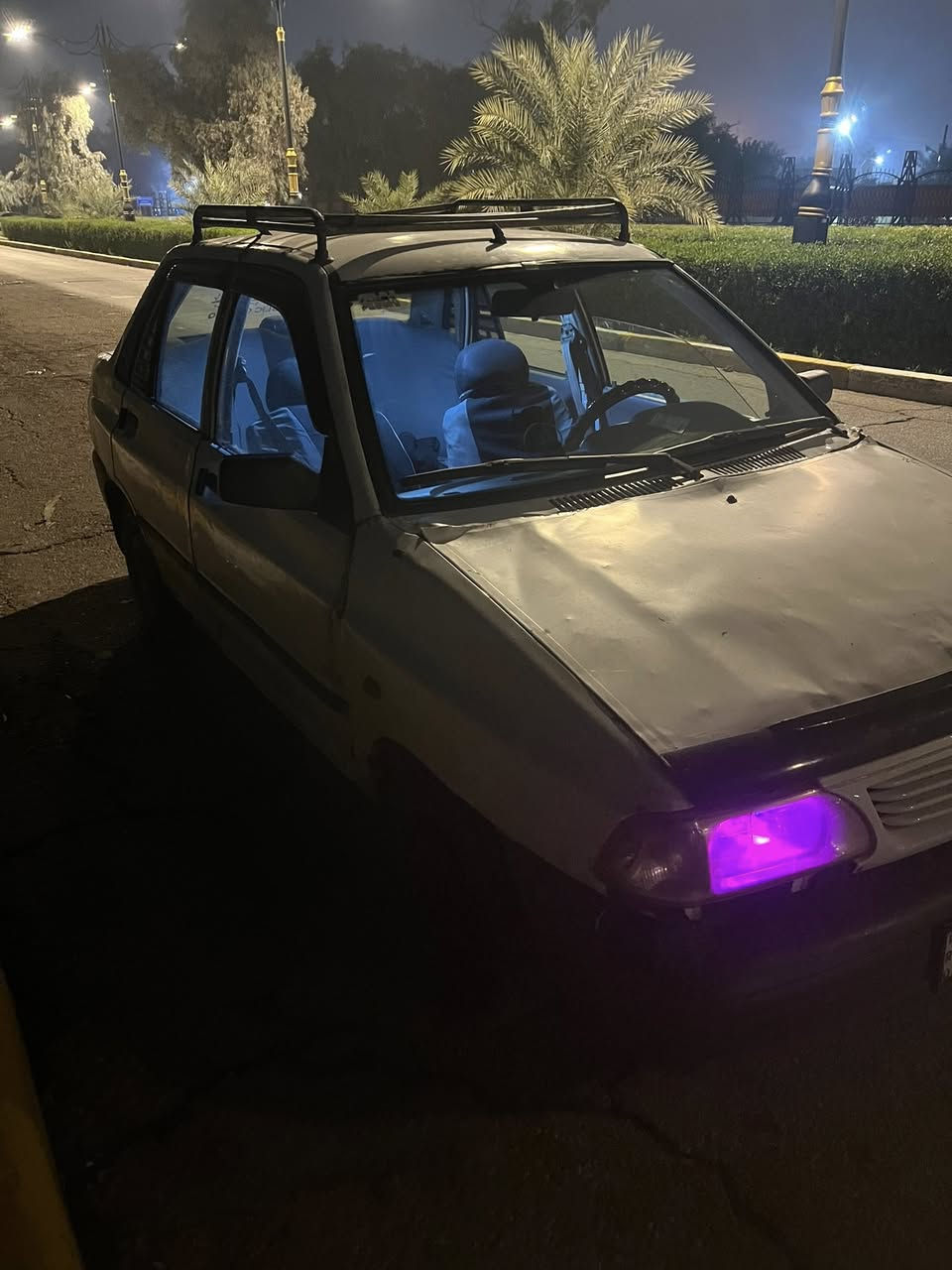 السلام عليكم ..سايبه للبيع موديل 2010 رقم نكليزي عنوان بغداد
سياره بيهه خيط تبخير  السعر 26ورقه 
اتصال عبر الواتساب ***********
