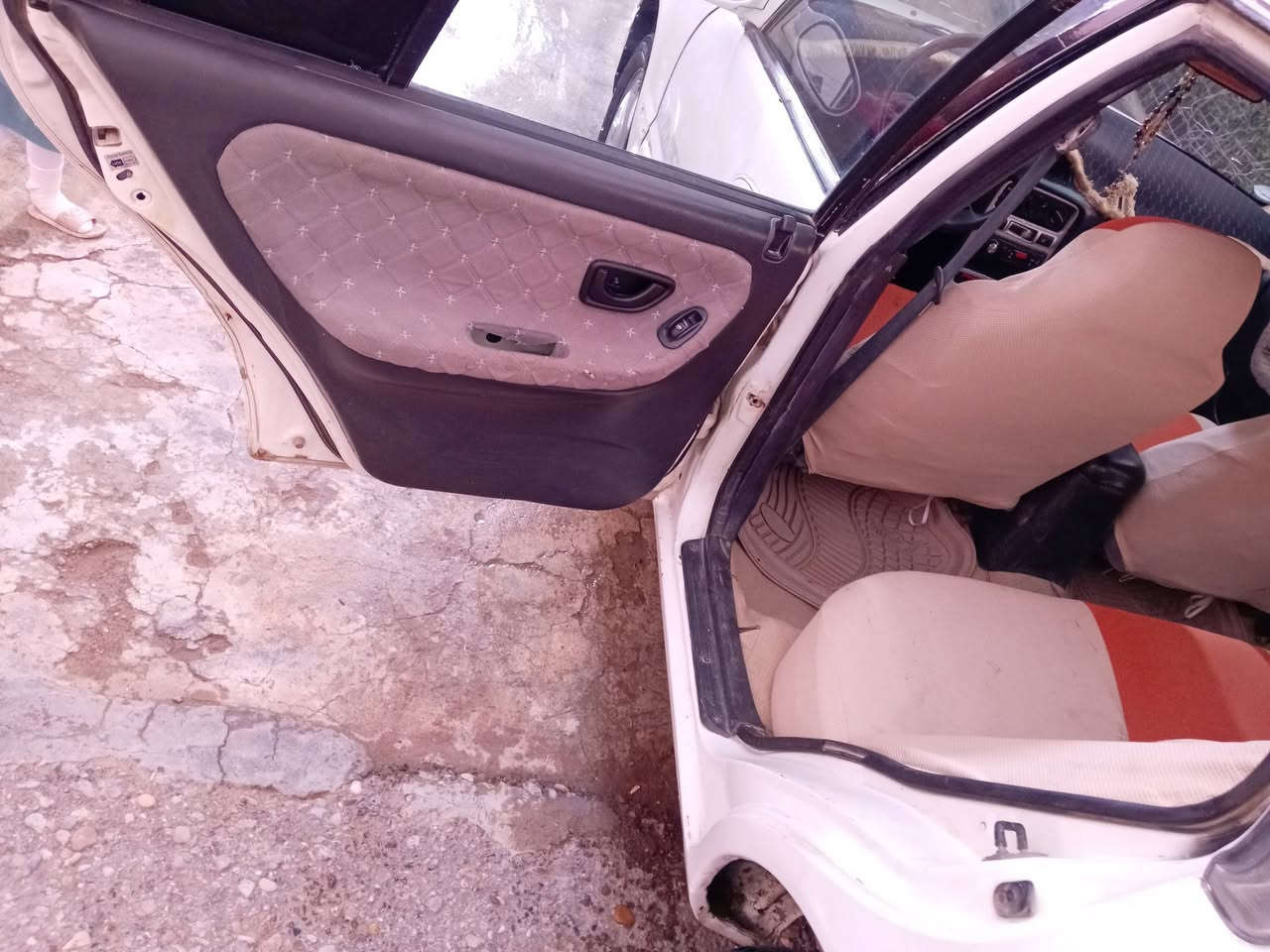 سلام عليكم ورحمة الله للبيع او مراوس حسب سوناتا 2رقم صلاح دين شرط تحويل سيارة كامله مكينه وكير نضيفات كشرهة حلو بدون ضربه او معجون تخم تاير جديد كهربائيات شغاله تدفئة شغاله تبريد عاطل مكان سيارة ديالى المقدادية السعر 37وبيه مجال لاستفسار ***********
