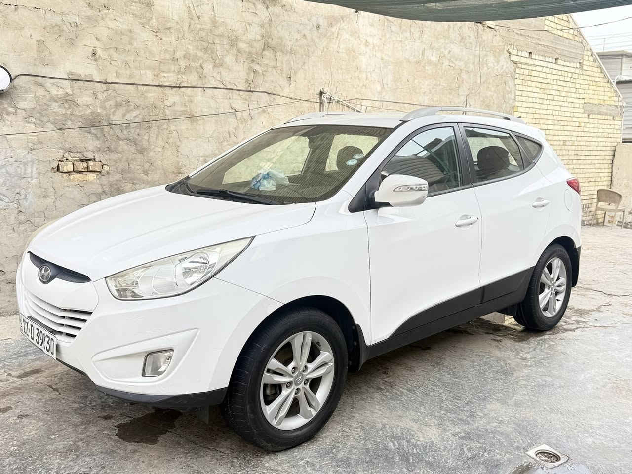 السلام عليكم توسان خليجي موديل 2014 مكفولة كفالة عامة عدة الدعامية الامامية والاصلية موجودة بيه كسر ويصلح 
السيارة جديدة بمعنى الكلمة ماشية 93 حقيقي شرط الفحص كير محرك صدر تبريد تاير باتري كلة جديد ومكفول 
السيارة رقم شمالي باسم جيراني تريد عنواني بغداد الدورة 
السونار بل منشور 
مواصفاته تحكم ستيرن كامرة شاشة وباقي الموصفات المعروفة السعر 144 
الاتصال هـ***********
