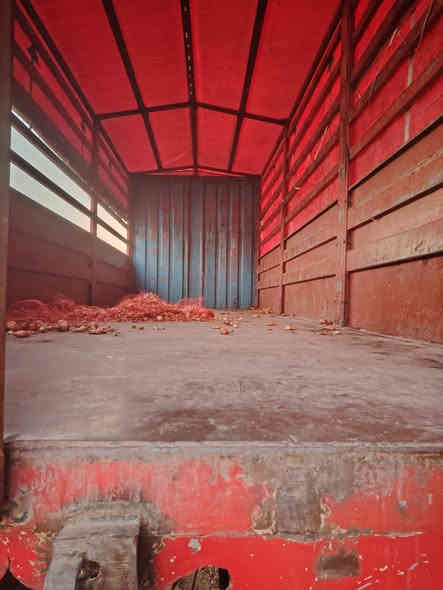 للبيع بدي حمداني طول ٧ ونص ارتفاع مترين و٦٥ عرض مترين و٥٥ تصال *********** سعر٣٥ بدي مال سكانية واسط الدبوني
