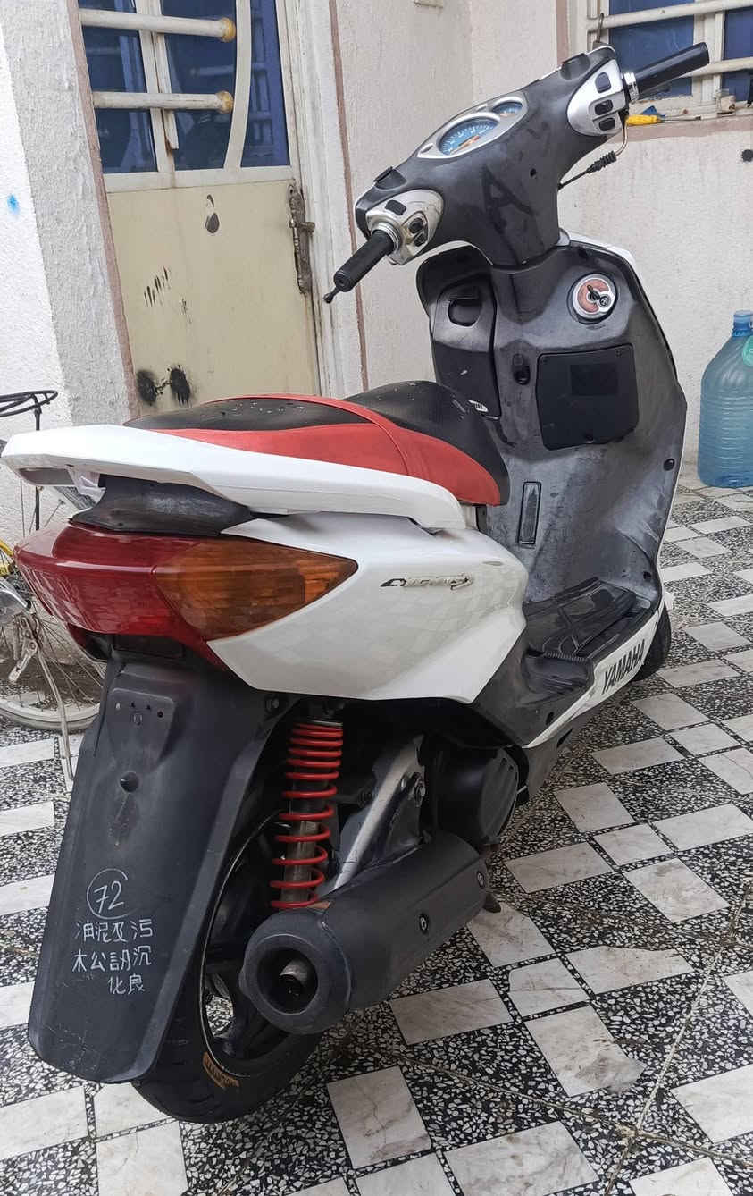 سلام عليكم اخوان سكنس ياباني مكفولة مكينه برغي  مامفتوح بيها دراجه جديده اوراق بيها شلعة ومعدل تخبل كهرباء كلها شغاله للايت زنون شاد الها دهن جديد ترايك مفتوح وين مايعجبك اطلع جيب فيتر وفحص سعر 550
العنوان بغداد مدينه الصدر رقم الهاتف ***********
