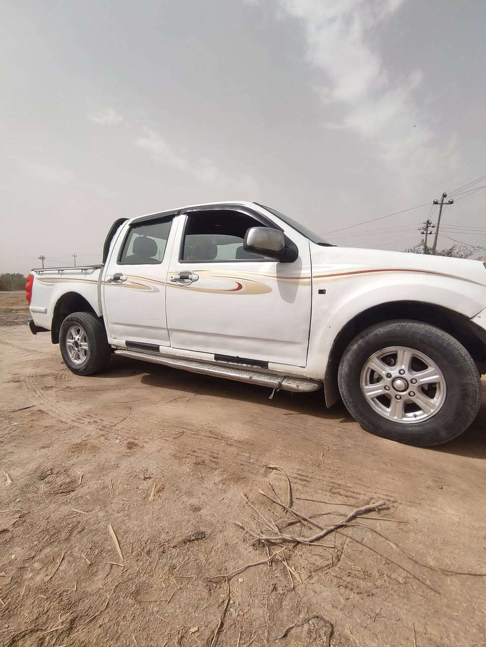 كريت ويل موديل 13 بسمي سنويه 2027 جاهزه مكينه كير اكسن شاصي كفاله ولباقي شوف العين السعر 45وبيها مجال للشراي مكاني ناصريه قضاء الدوايه ***********
