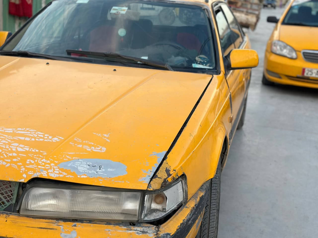 سيارة مازدا 1990 
12 بخ
مصفرة غرامات هيئة ومرور
مكفول صدر كير مكينة
غير متواجد ع الفيس 
اتصل 
 ***********
