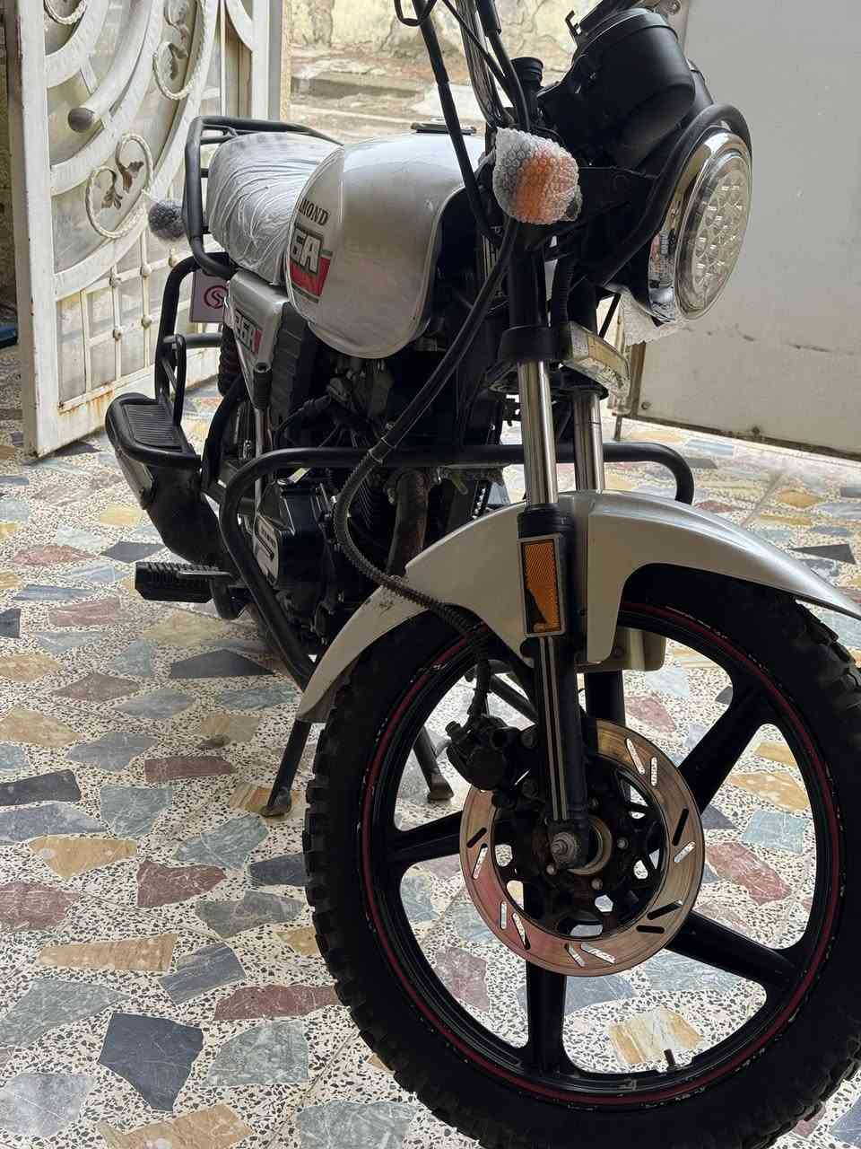 دايوان اوراق مكينه دايمون
موديل ٢١ 

١١٠٠ بية مجال بسيط 

مكاني كوت 

‏***********
