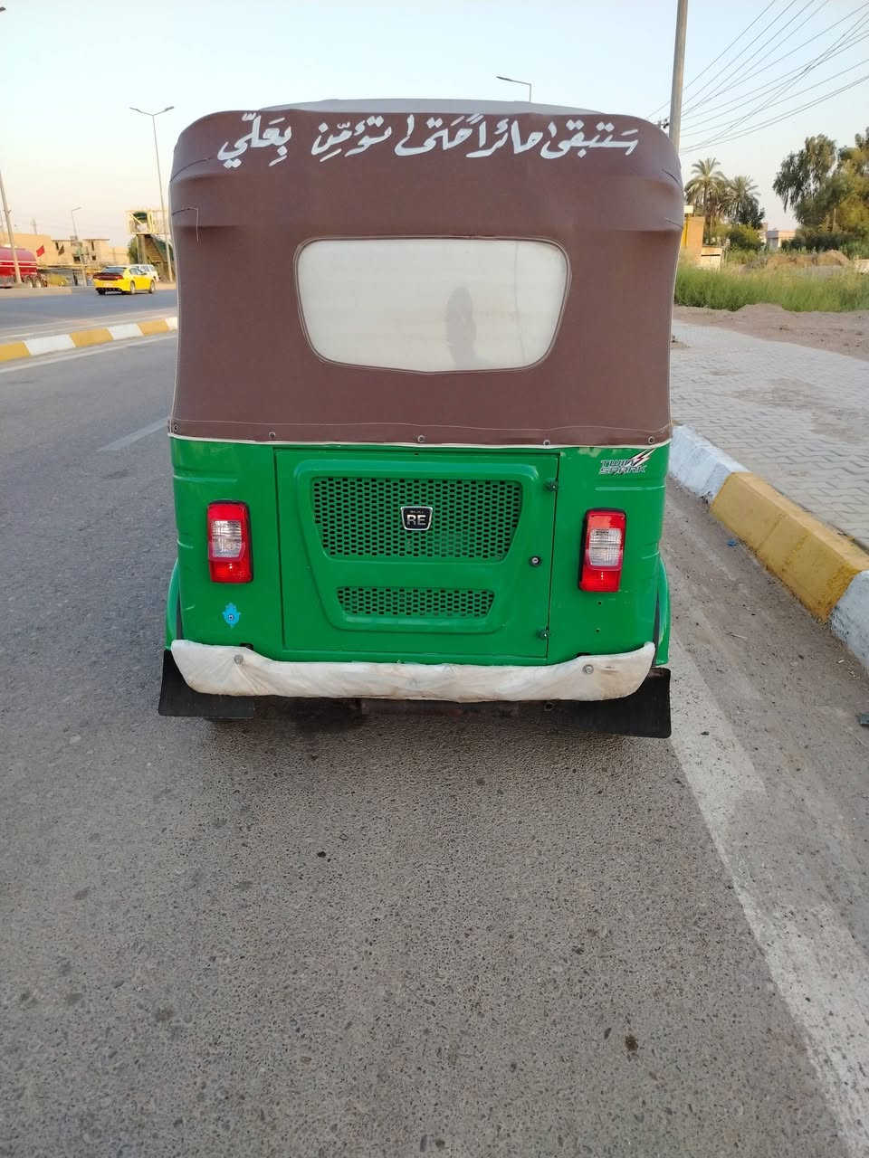 السلام عليكم تكتك موديل 22 /شهر11 مضلع رقم ديالى إنكليزي بأسمي بيه بس الدوس معمره دوشمه وسفريات كامله+ شاشة.. مكينه مكفولة لاتنقيص ولاتبخير تخم تاير جديد حتى السبير تكتك جديده
*********** .
