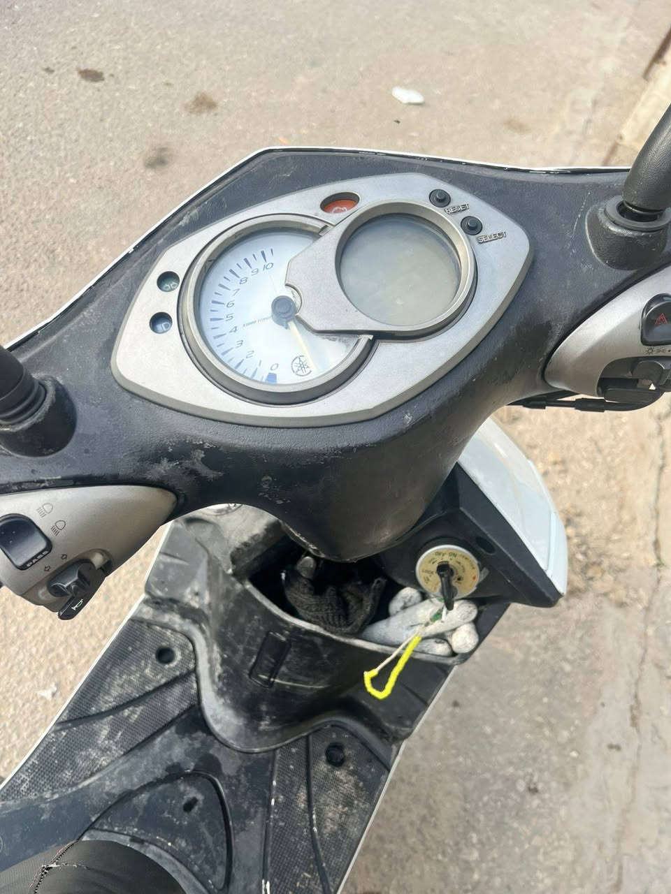 دراجه سكنس ياباني محرك رياضي +نوزل مو كابريتر حاويه جديده
هاذه رقمي***********
